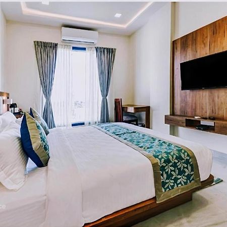 Hotel De Hocks Deluxe - New Delhi Railway Station מראה חיצוני תמונה