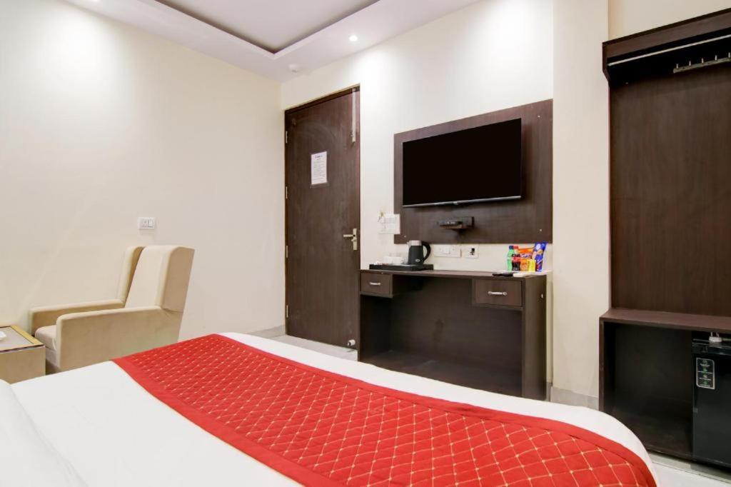 Hotel De Hocks Deluxe - New Delhi Railway Station מראה חיצוני תמונה