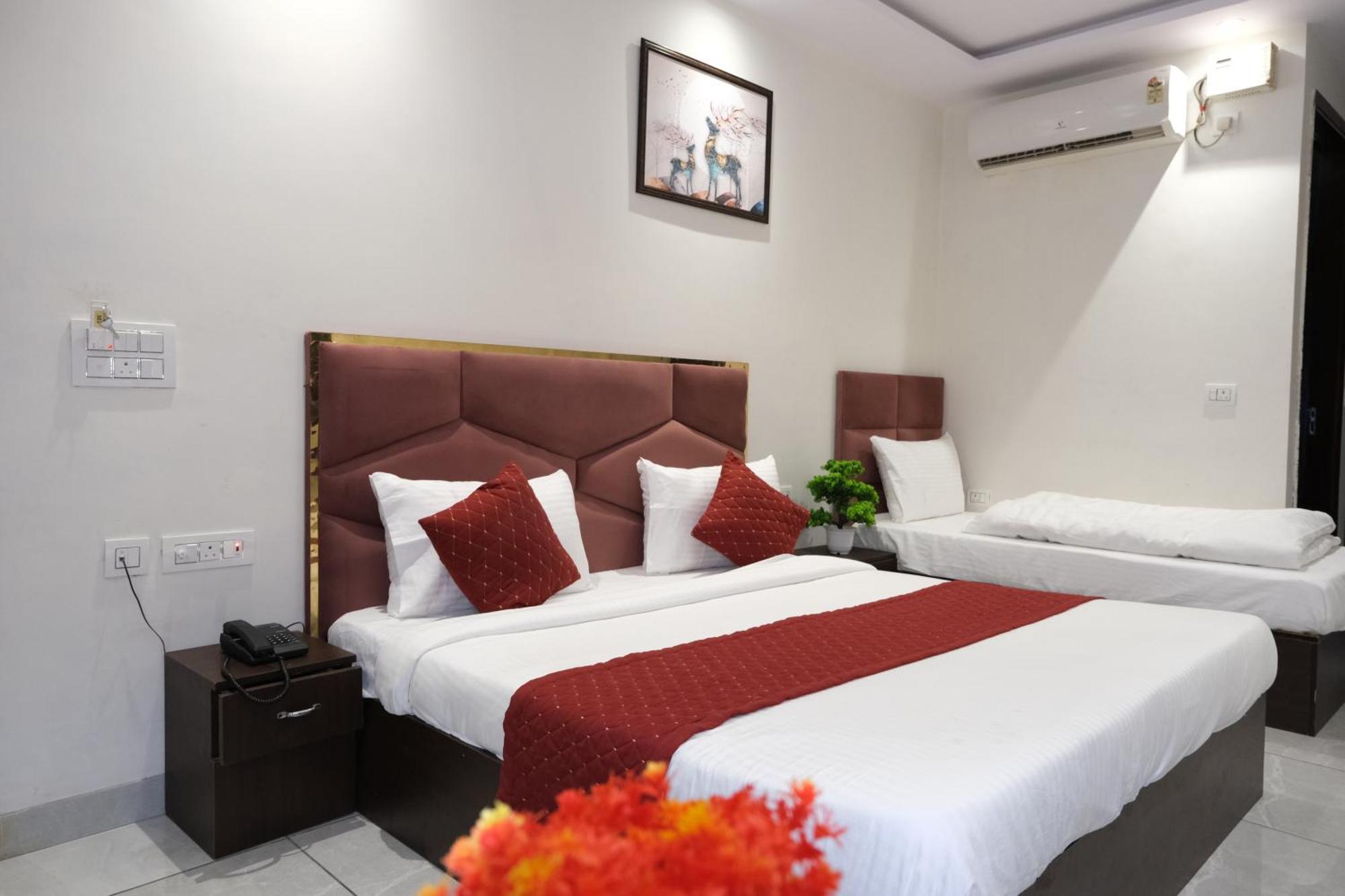 Hotel De Hocks Deluxe - New Delhi Railway Station מראה חיצוני תמונה